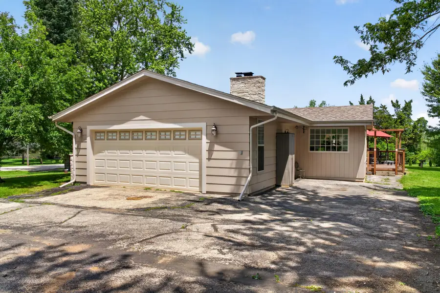 S94W23105 Meadow View Ln, Vernon, WI 53103 - #3