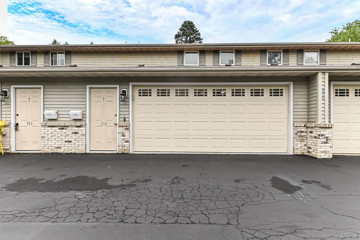 314 S Jefferson St, Waterford, WI 53185 - #1