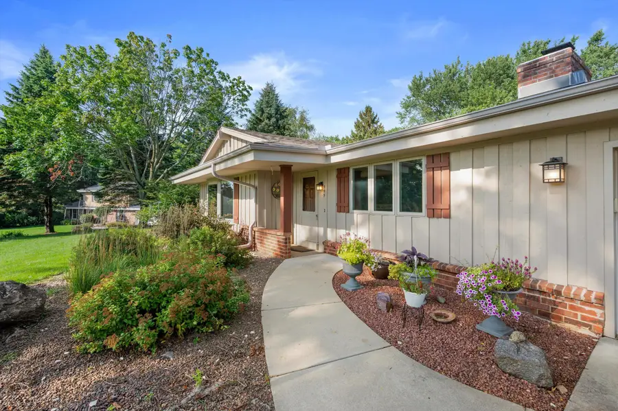 949 Hickory Hill Pkwy, Richfield, WI 53033 - #3
