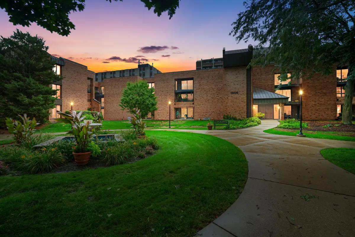 1906 E Shorewood Blvd, Shorewood, WI 53211 - #1