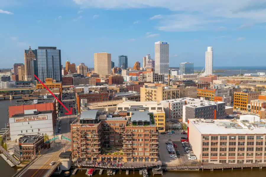 102 N Water St, Milwaukee, WI 53202 - #2