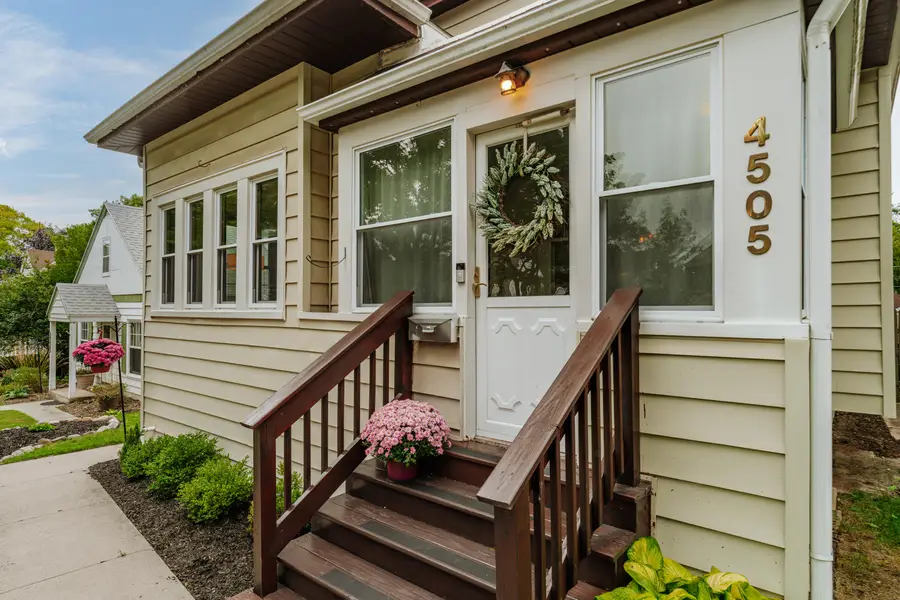 4505 S Jasper Ave, Milwaukee, WI 53207 - #3