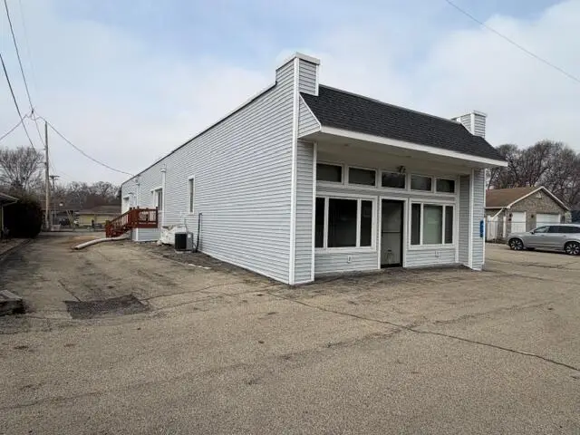 629 Cogswell Dr, Silver Lake, WI 53170 - #2