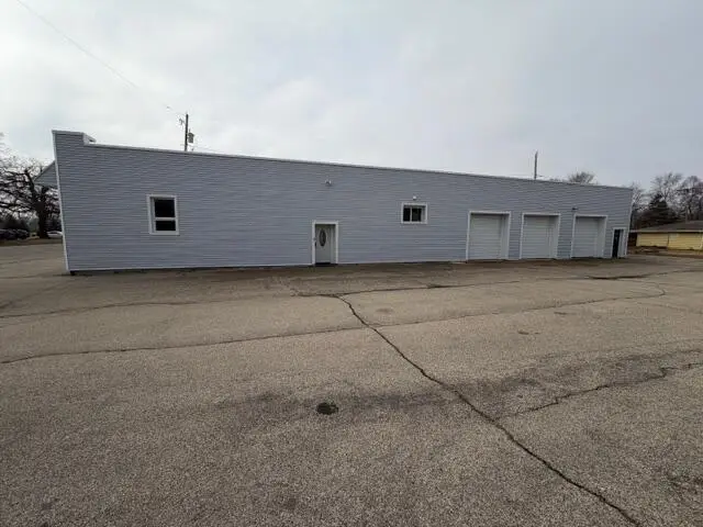629 Cogswell Dr, Silver Lake, WI 53170 - #3