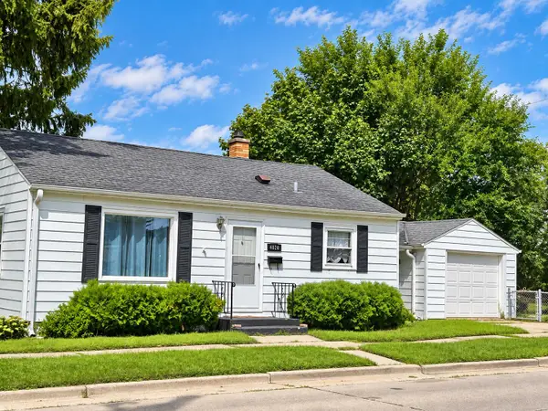 4020 78th St, Kenosha, WI 53142