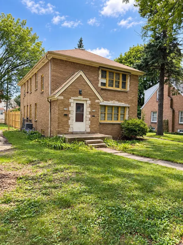5718 W Roosevelt Dr, Milwaukee, WI 53216