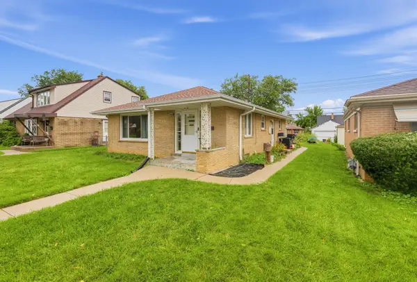 6350 W Leon Ter, Milwaukee, WI 53218