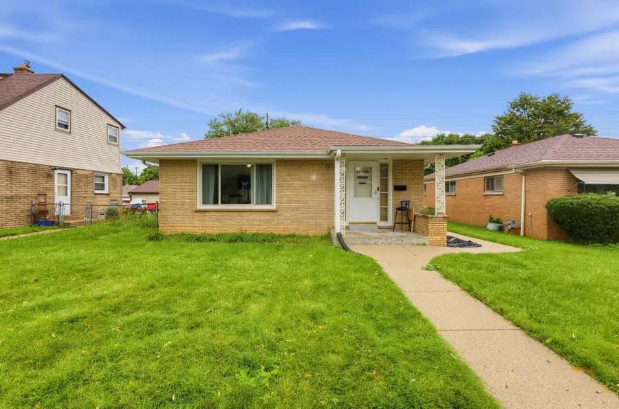 6350 W Leon Ter, Milwaukee, WI 53218 - #2