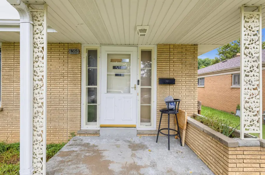 6350 W Leon Ter, Milwaukee, WI 53218 - #3