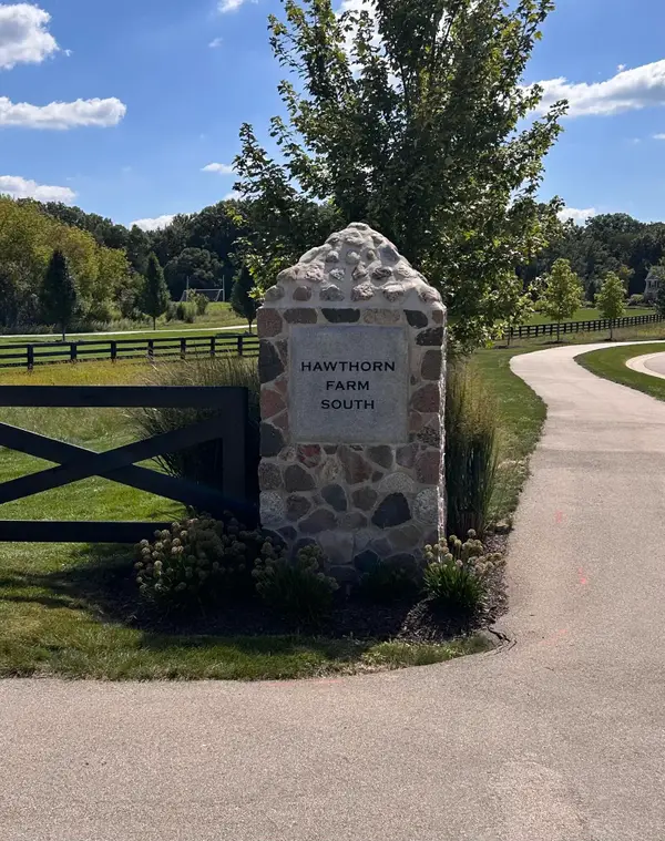3961 Sweetgrass Ct, Delafield, WI 53058