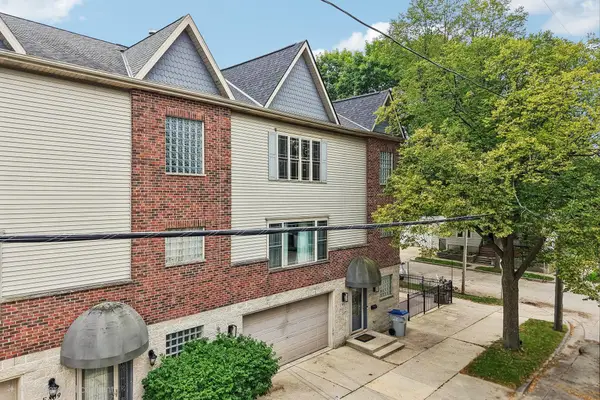 805 E Pearson St, Milwaukee, WI 53202