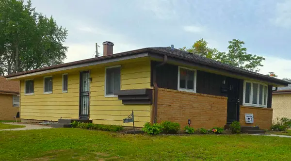 3801 W Vera Ave, Milwaukee, WI 53209
