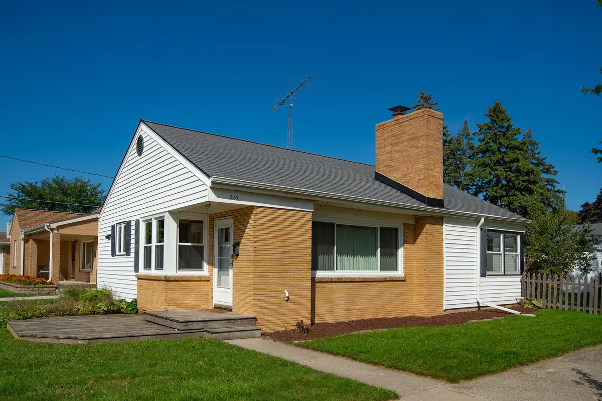 620 Melvin Ave, Racine, WI 53402 - #1