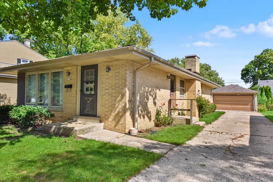1138 S 120th St, West Allis, WI 53214 - #2