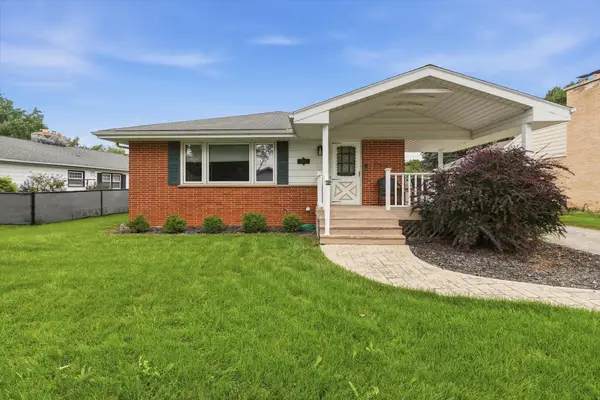 10114 W Fiebrantz Ave, Milwaukee, WI 53222