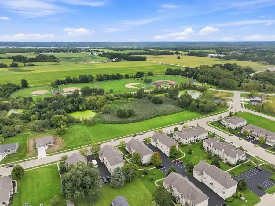 407 Parker Dr, Genoa City, WI 53128 - #3