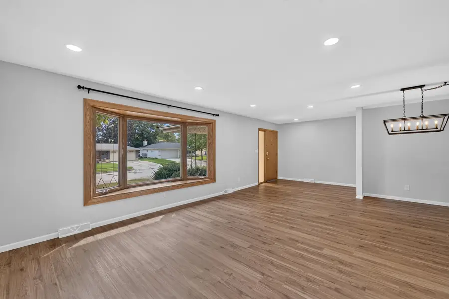5143 S 19th St, Milwaukee, WI 53221 - #3