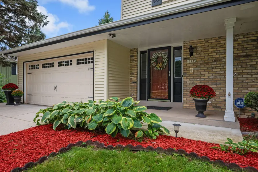 10105 W Terra Ave, Milwaukee, WI 53224 - #2