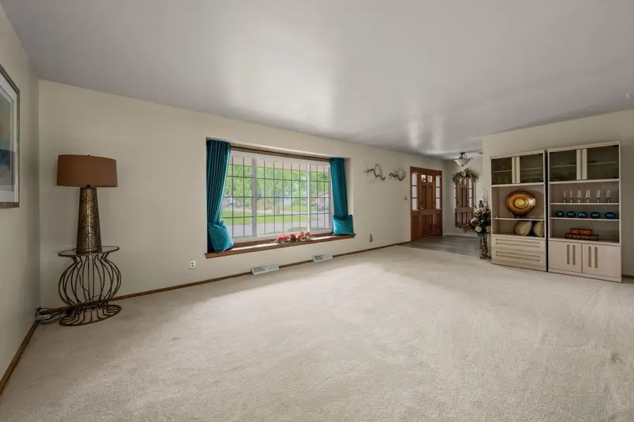 10105 W Terra Ave, Milwaukee, WI 53224 - #3
