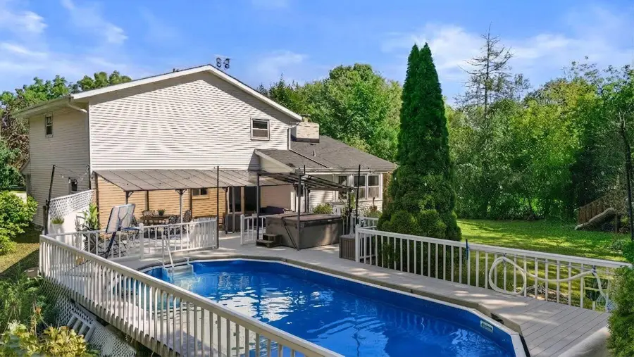 4349 Woodbury Ln, Mount Pleasant, WI 53403 - #3