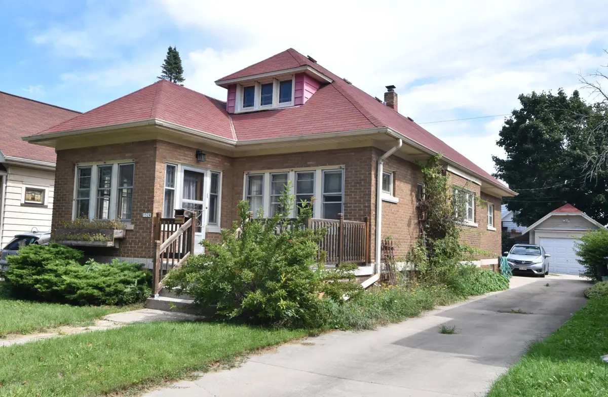 1524 S 54th St, West Milwaukee, WI 53214 - #1