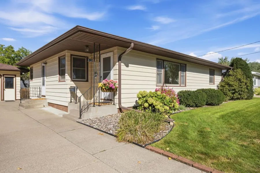 415 N 6th Ave, Onalaska, WI 54650 - #2