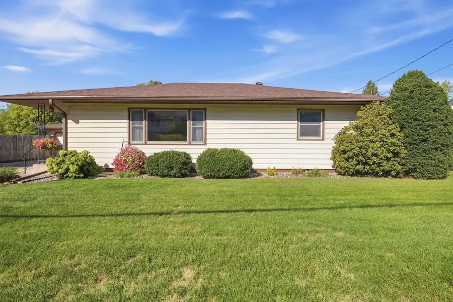 415 N 6th Ave, Onalaska, WI 54650 - #3