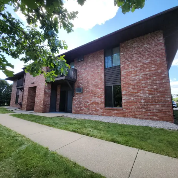 2521 Honey Lou Ct, Appleton, WI 54915