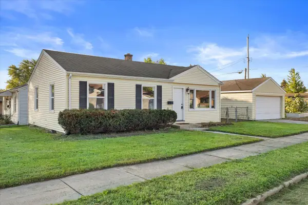 1905 Gilson St, Racine, WI 53403