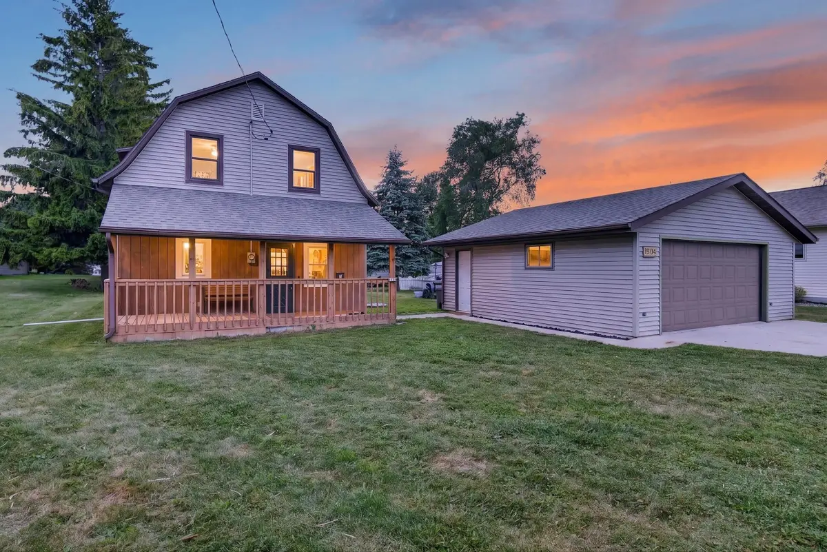1904 N 28th St, Sheboygan, WI 53081 - #1
