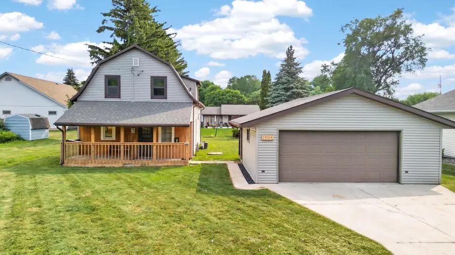 1904 N 28th St, Sheboygan, WI 53081 - #2