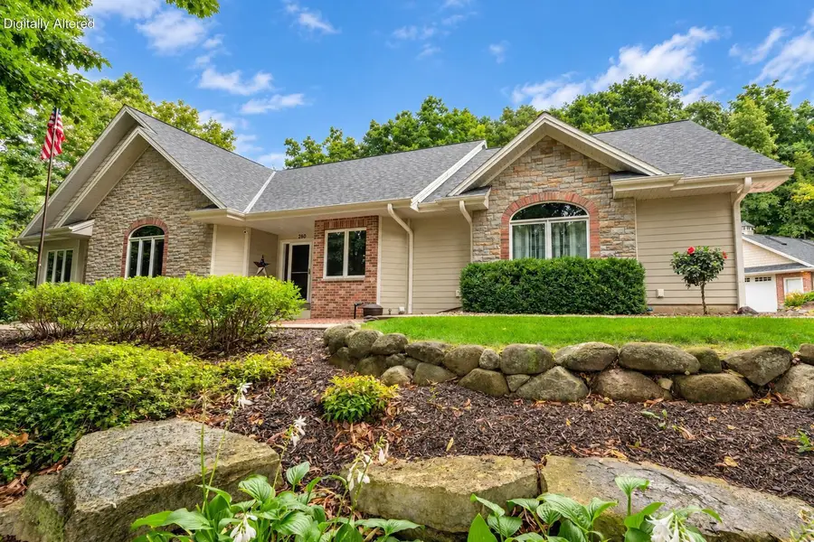 260 Glacial Dr, Slinger, WI 53086 - #2
