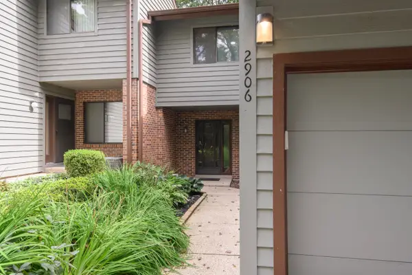2906 Old Mill Dr, Racine, WI 53405