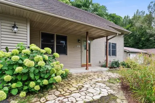 W5661 Summit Woods Ln, Plymouth, WI 53073 - #2