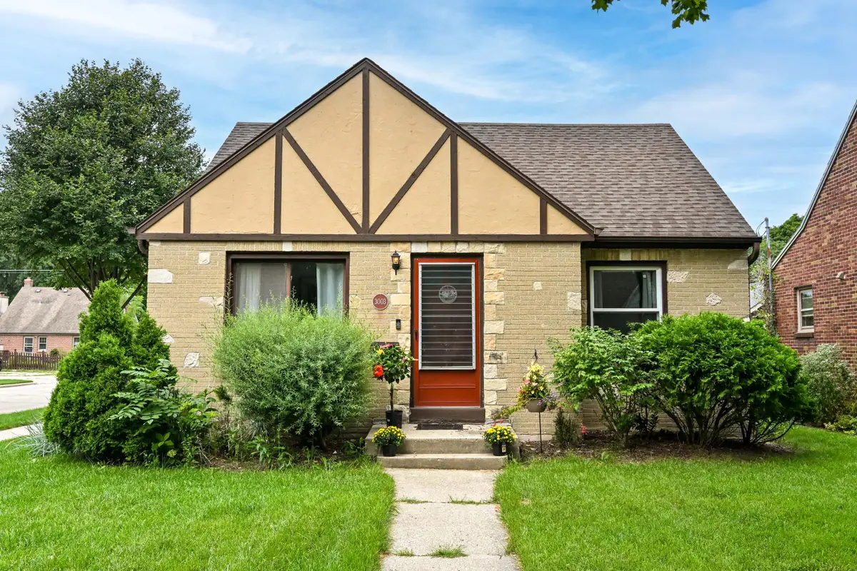 3003 N 78th St, Milwaukee, WI 53222 - #1