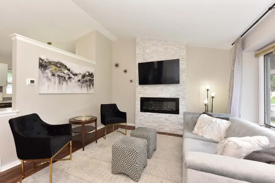 8969 W Hustis St, Milwaukee, WI 53224 - #2
