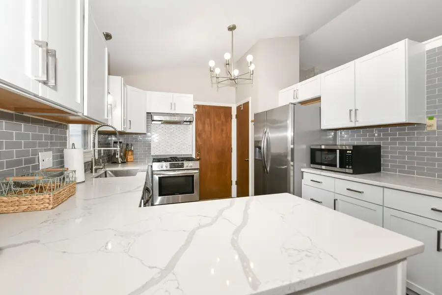 8969 W Hustis St, Milwaukee, WI 53224 - #3