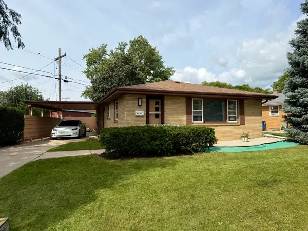 1014 Fairway Dr, Racine, WI 53405