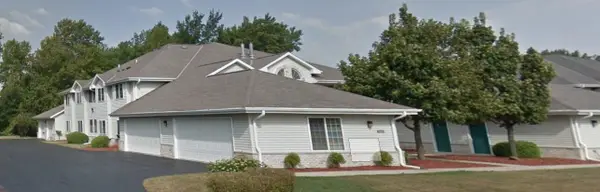 6205 S Creekside Dr, Cudahy, WI 53110