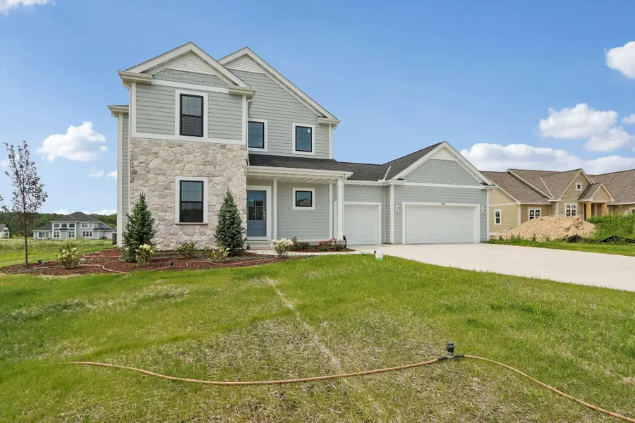 9901 N Migratory Ln, Mequon, WI 53097 - #3