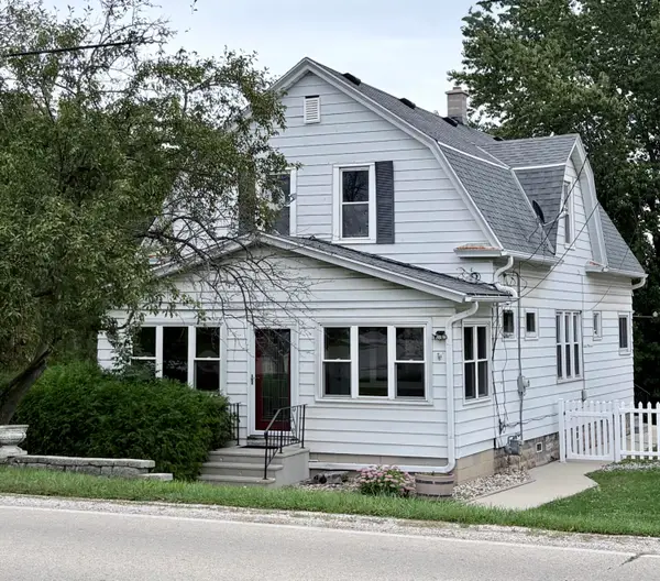 8860 S 5th Ave, Oak Creek, WI 53154