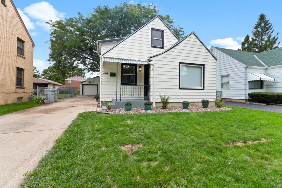3805 S 21st St, Milwaukee, WI 53221 - #3