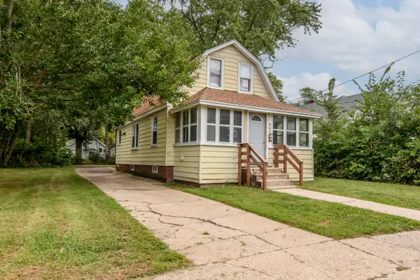 923 Randall St, Beloit, WI 53511