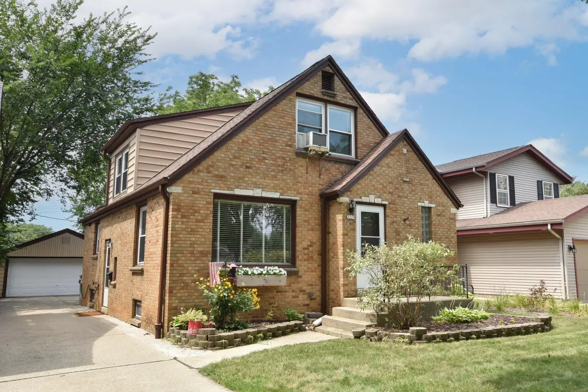 3229 S 56th St, Milwaukee, WI 53219 - #1