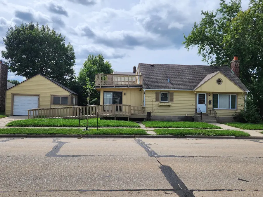 1123 Melvin Ave, Racine, WI 53402 - #2