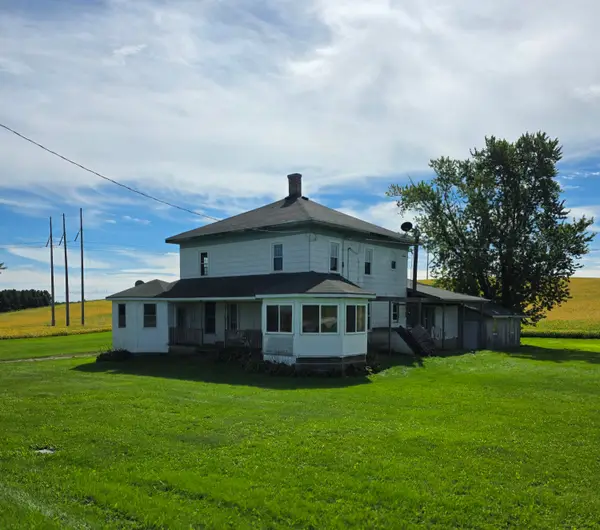 W3222 Sunset Dr, Ashford, WI 53010