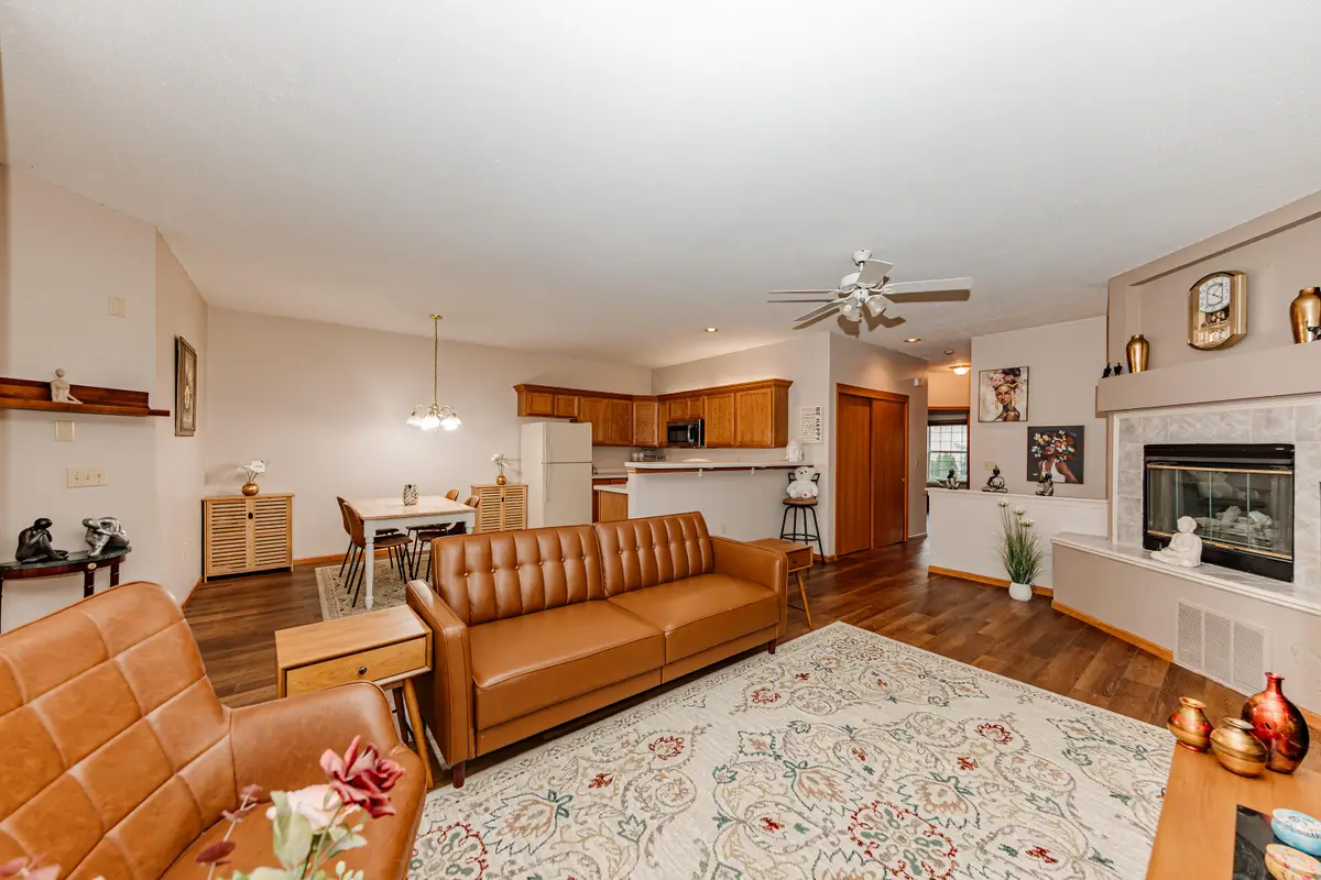 11200 W Gilbert Ave, Wauwatosa, WI 53226 - #1