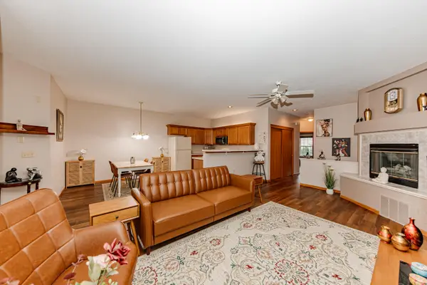11200 W Gilbert Ave, Wauwatosa, WI 53226