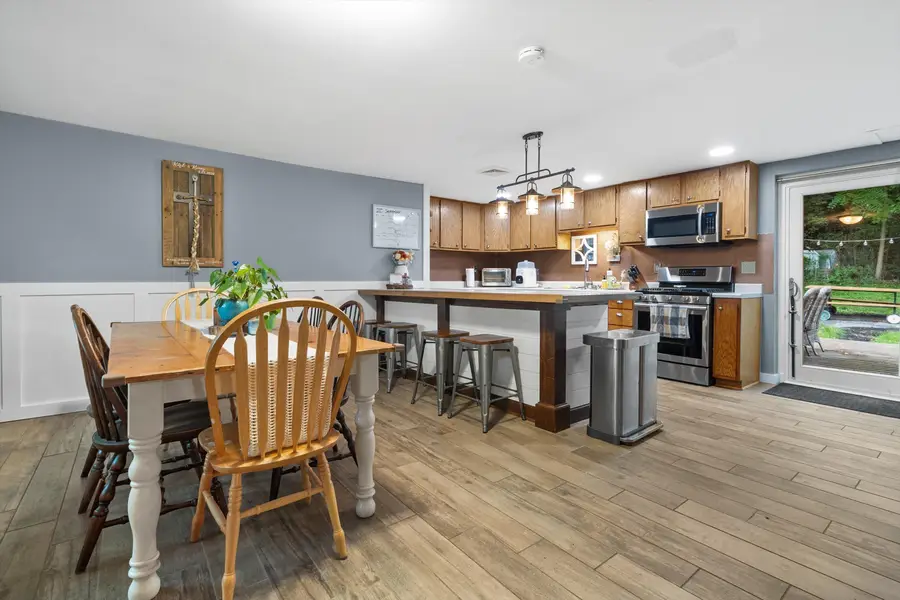 915 Bay View Ave, Twin Lakes, WI 53181 - #2