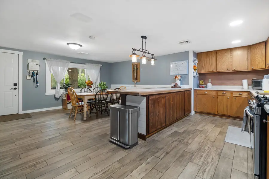 915 Bay View Ave, Twin Lakes, WI 53181 - #3